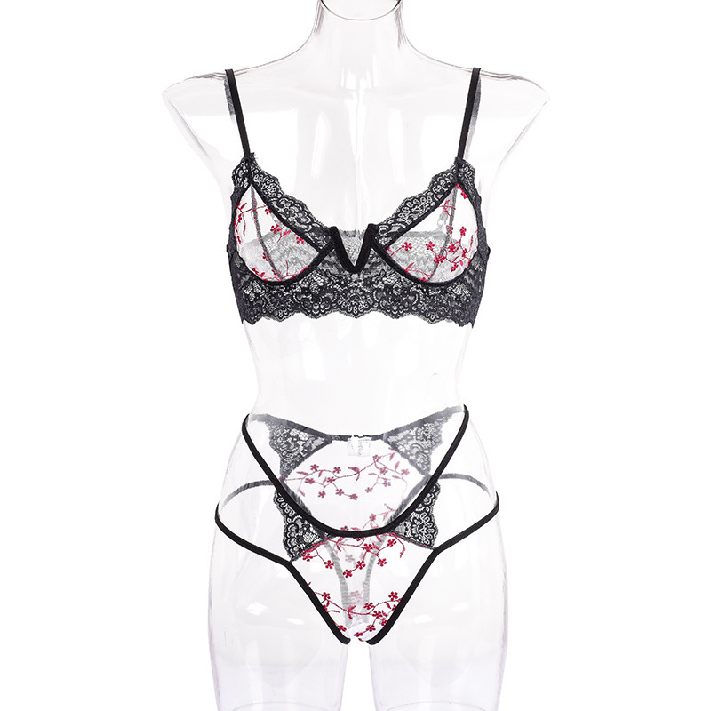 Lace Bralette Set - طقم ملابس داخلية نسائية رقيق للغاية