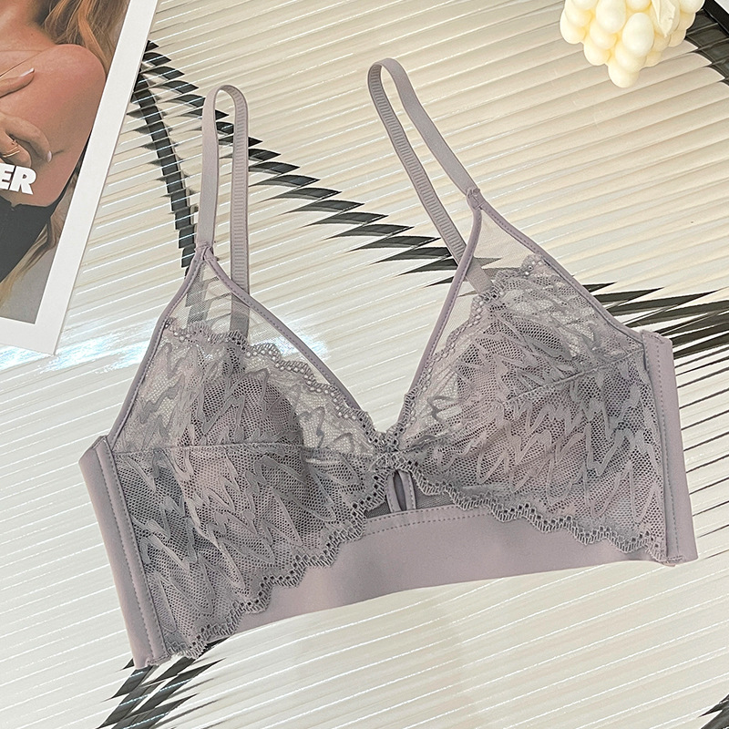 توب قصير دانتيل مثير بفتحة صدر - مراجعة T Shirt Bra Seamless وسعره